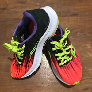 Saucony Women’s size 7 running shoes